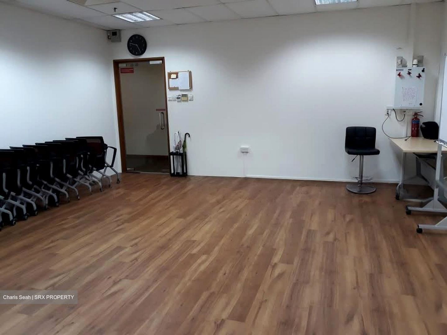 Burlington Square (D7), Office #570479121